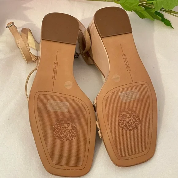 Vince Camuto Seemas Wedge Sandal Size:10M - Picture 3 of 3